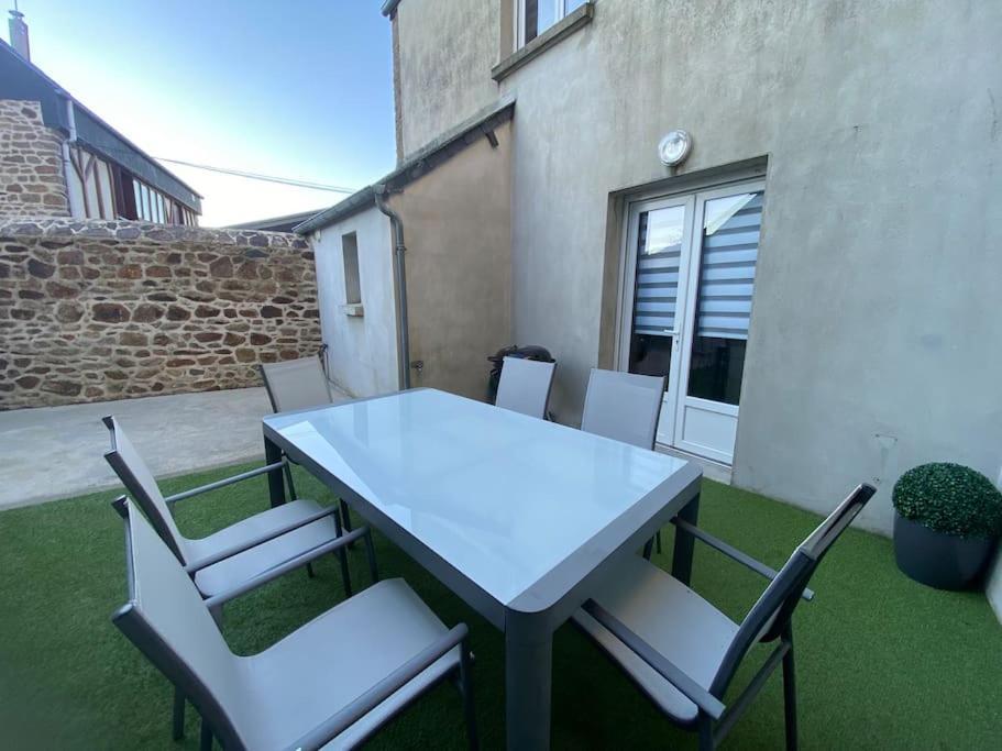 Comme Chez Soi Les Cheris * Ducey-Les Cheris